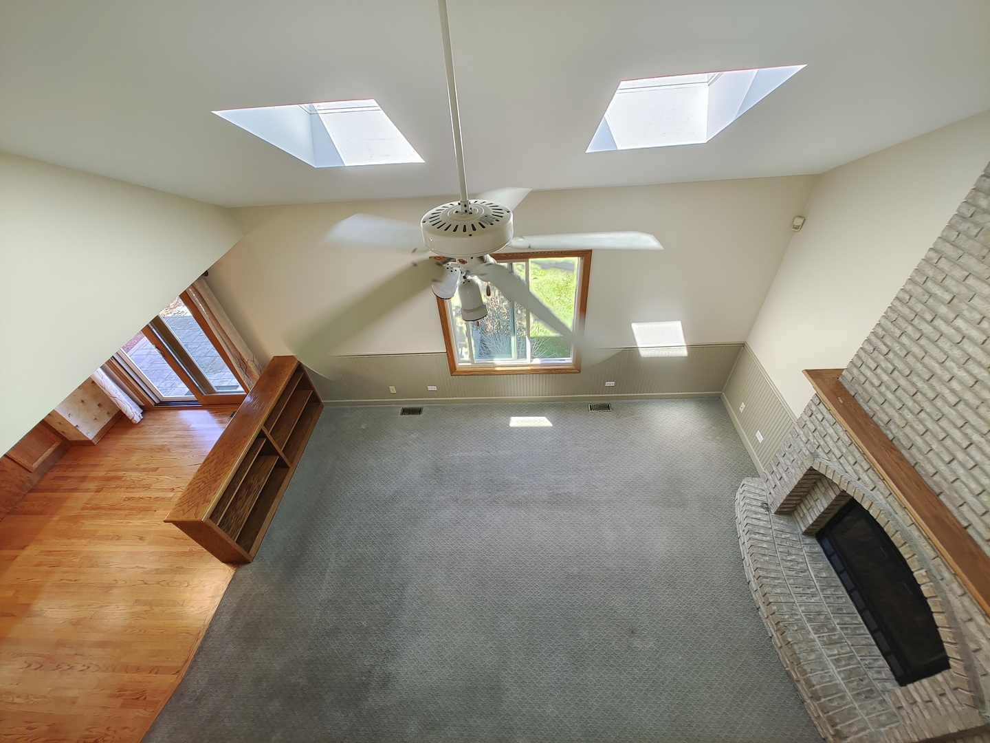 4807 Snapjack Circle Naperville, IL 60564 - Photo 16 of 29 a view of an empty room and window