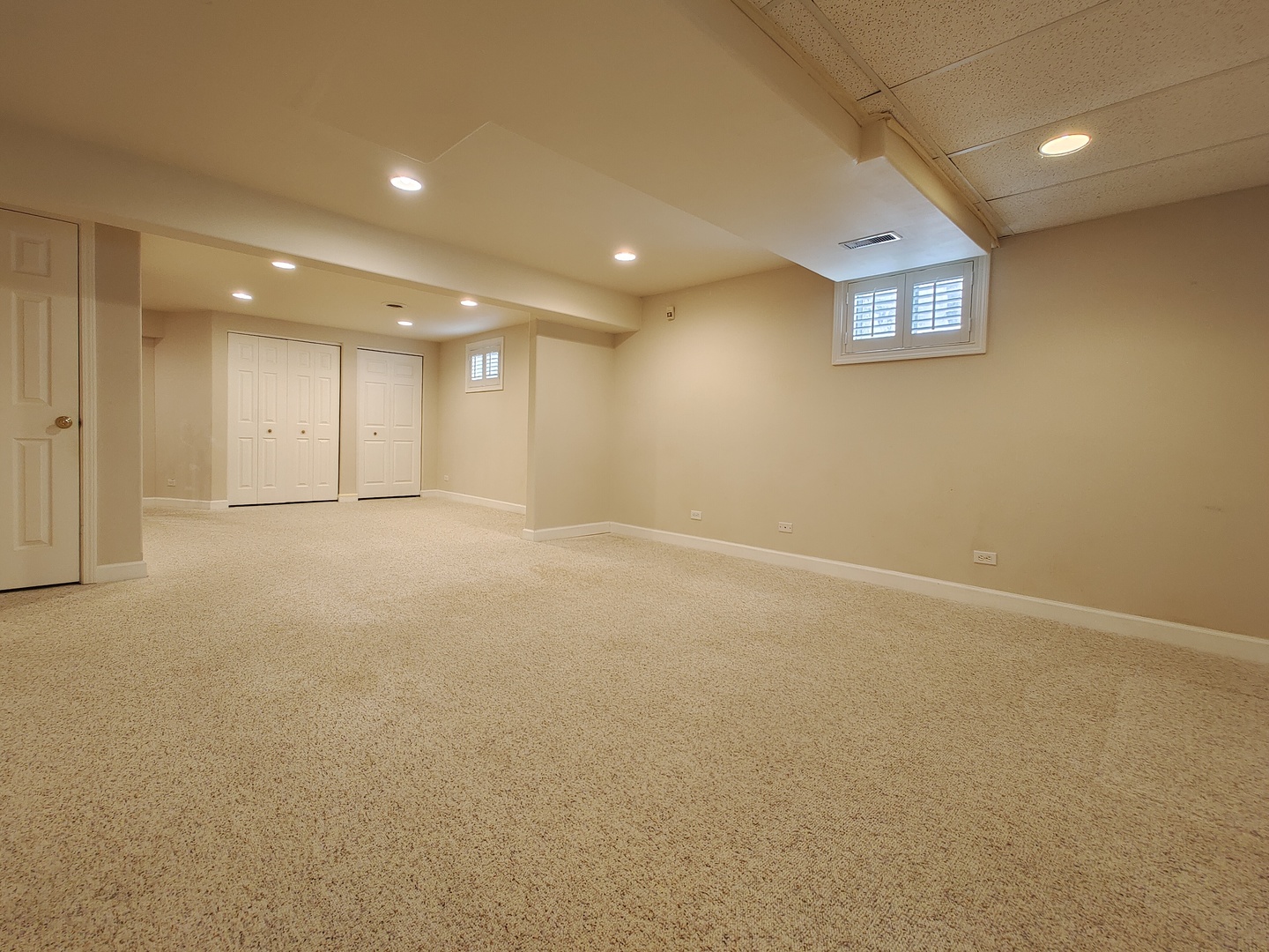 4807 Snapjack Circle Naperville, IL 60564 - Photo 24 of 29 a view of an empty room