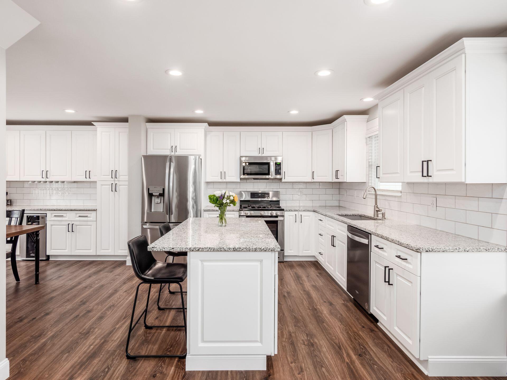2476 Limestone Way Columbus, OH 43228 - Photo 11 of 52 Kitchen
