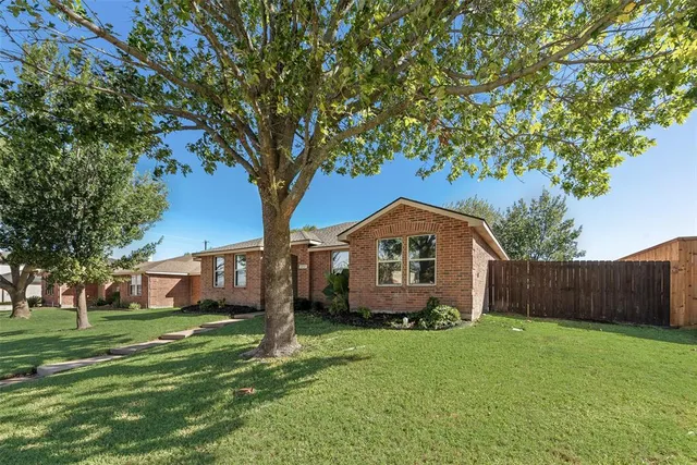 $304,900 | 1837 Wildrose Drive, Rockwall, TX 75032