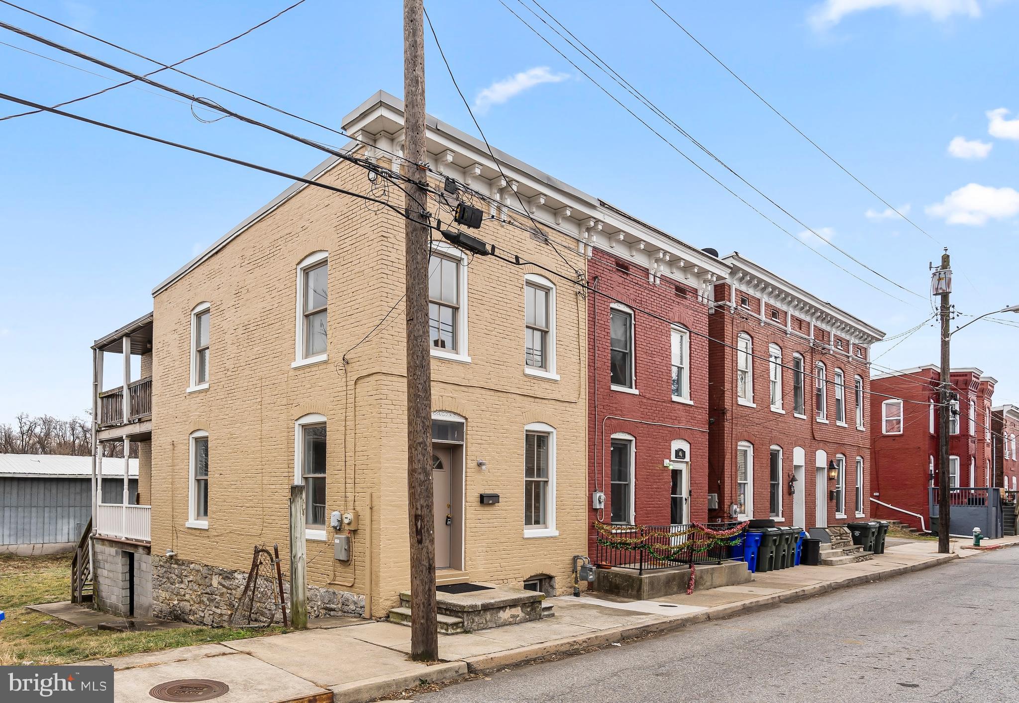 44 Madison Avenue Hagerstown, MD 21740 - Photo 2 of 24 a front view of a building