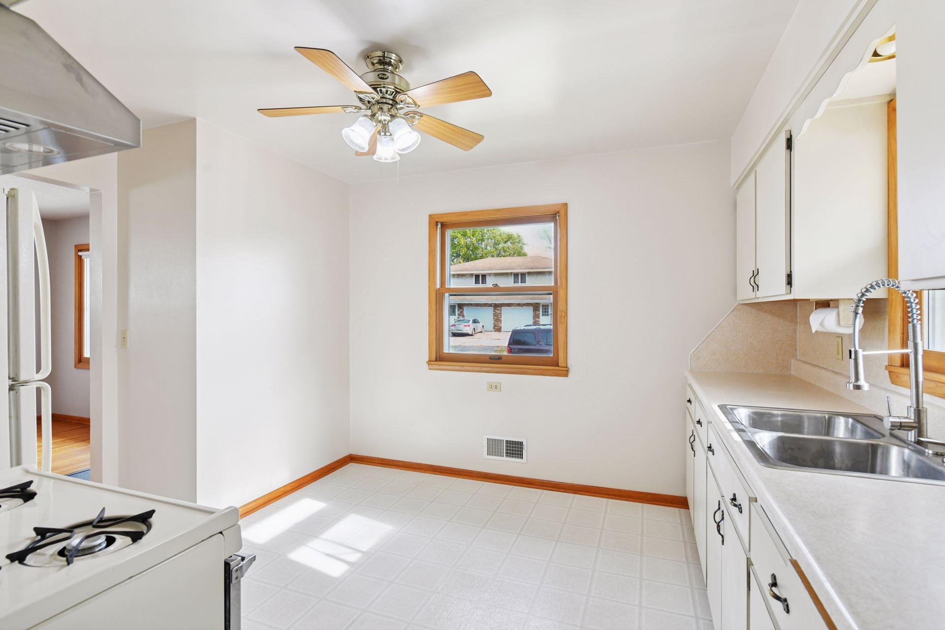 4206 Northeast 2nd Street Columbia Heights, MN 55421 - Photo 25 of 54