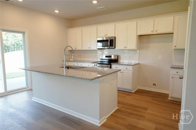 $2,150 | 116 Seagrass Way, Bloomingdale, GA 31302