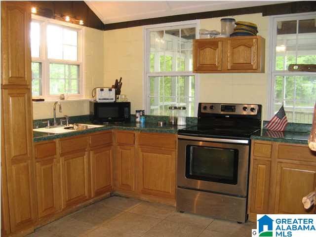 169 Arrowhead Lane Sylacauga, AL 35151 - Photo 7 of 23