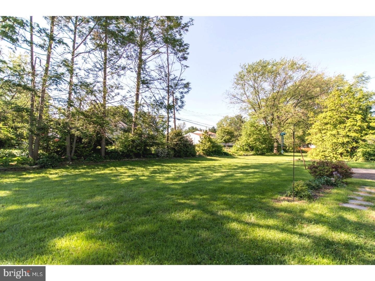 3926 Shelley Road Huntingdon Valley, PA 19006 - Photo 21 of 25 Back Yard