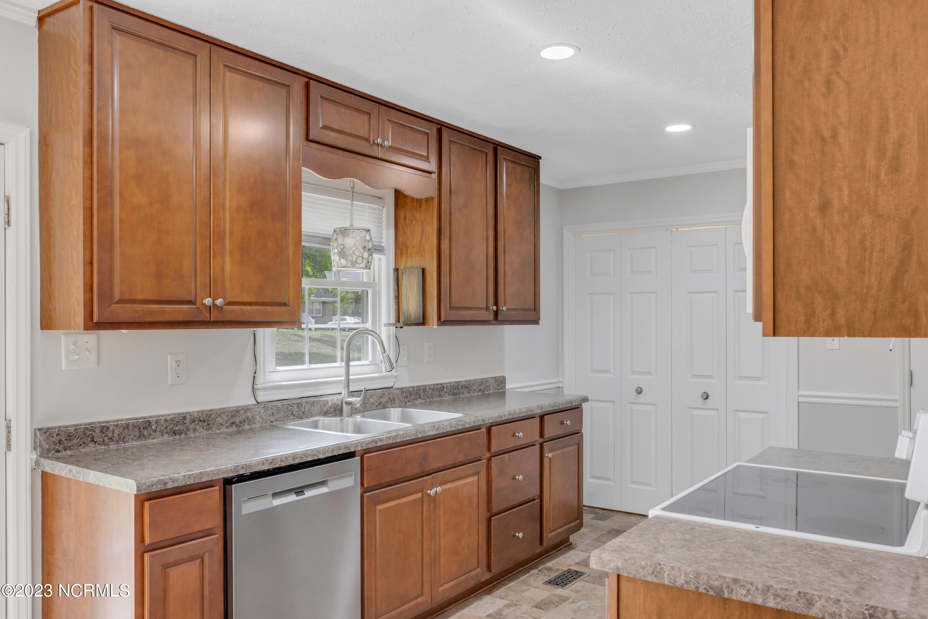 806 Richmond Road Rockingham, NC 28379 - Photo 6 of 20 IMG_2927