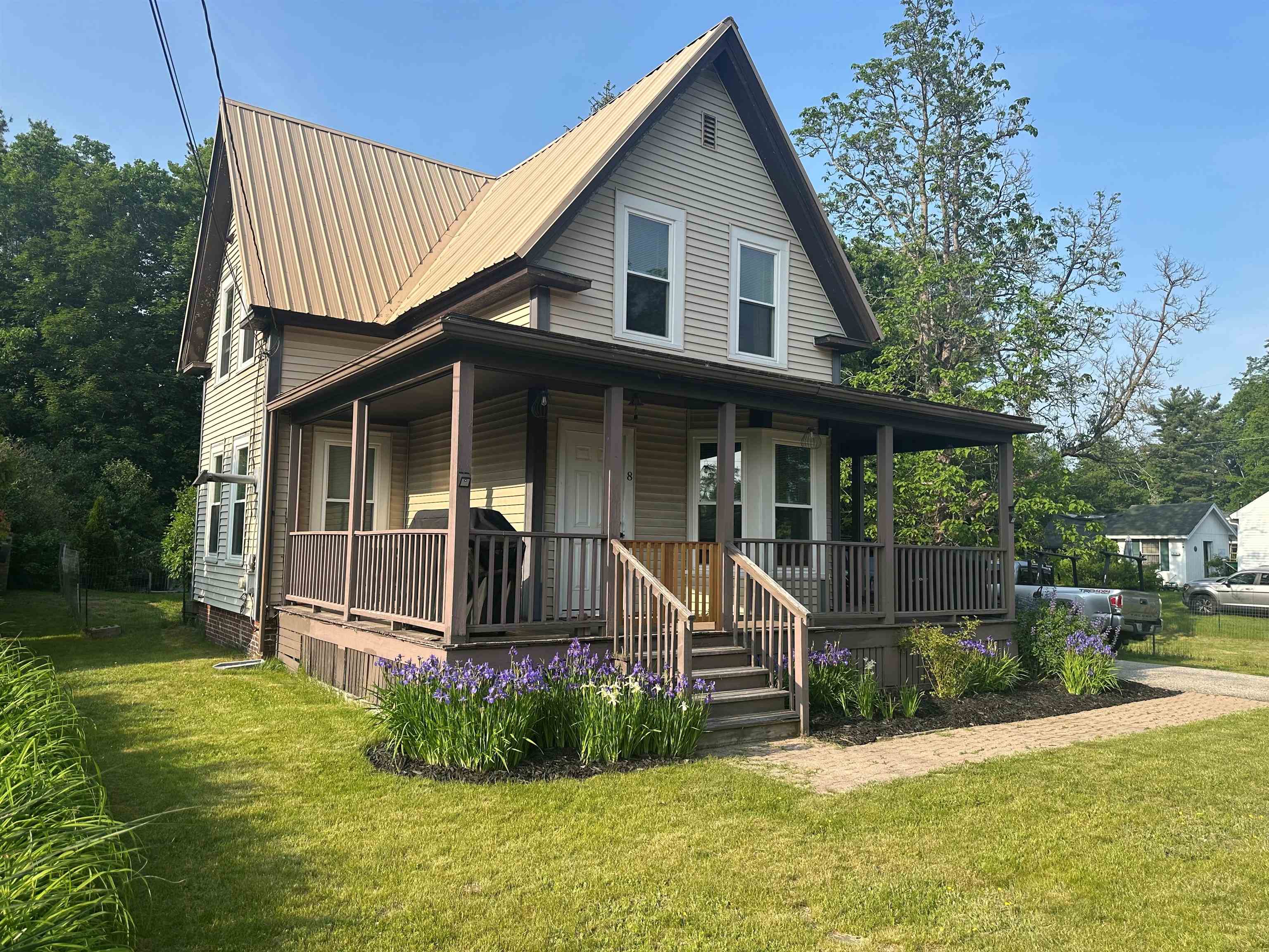 8 Main Street Raymond, NH 03077 - Photo 1 of 26 Gallery Image 1