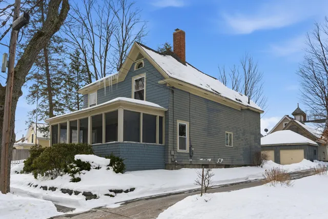 $524,900 | 30 Ray Street, Manchester, NH 03104