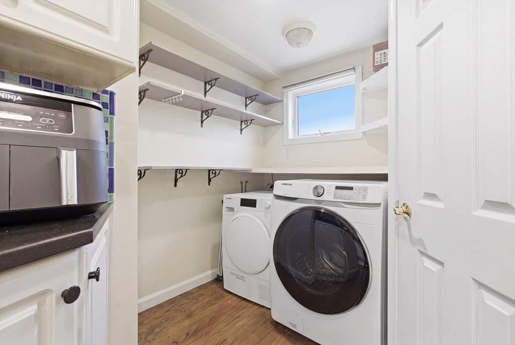 245 West Fifth Street, Unit 4 Boston, MA 02127 - Photo 10 of 27