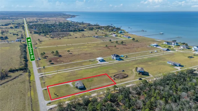 $199,000 | 4423 West Bayshore Road, Anahuac, TX 77514