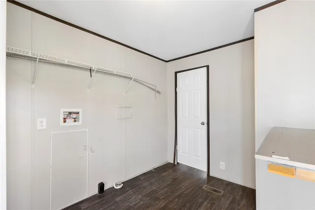 $199,000 | 4423 West Bayshore Road, Anahuac, TX 77514