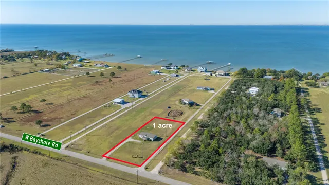 $199,000 | 4423 West Bayshore Road, Anahuac, TX 77514