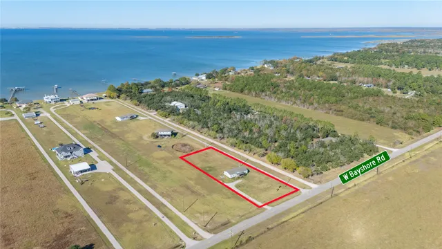 $199,000 | 4423 West Bayshore Road, Anahuac, TX 77514