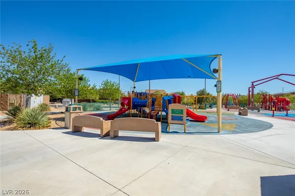 $2,300 | 1068 Crescent Falls Street, Henderson, NV 89011