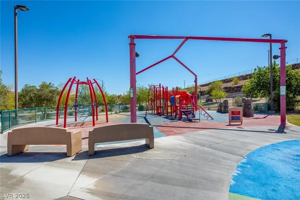 $2,300 | 1068 Crescent Falls Street, Henderson, NV 89011