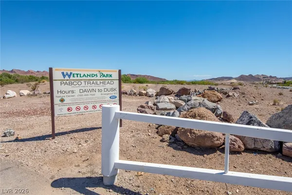 $2,300 | 1068 Crescent Falls Street, Henderson, NV 89011