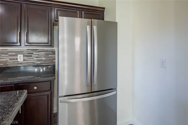 $2,300 | 1068 Crescent Falls Street, Henderson, NV 89011