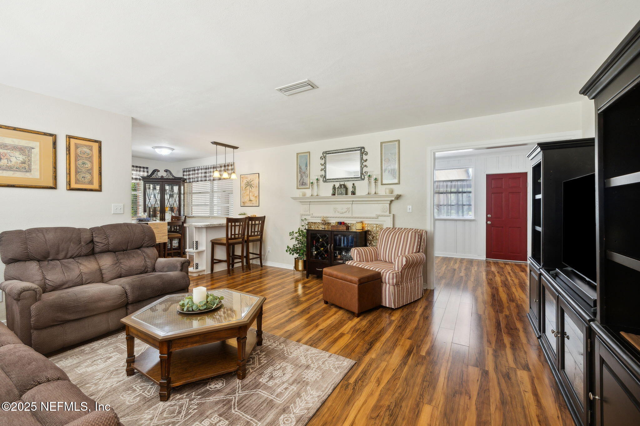 5114 Eulace Road Jacksonville, FL 32210 - Photo 11 of 48 Living room