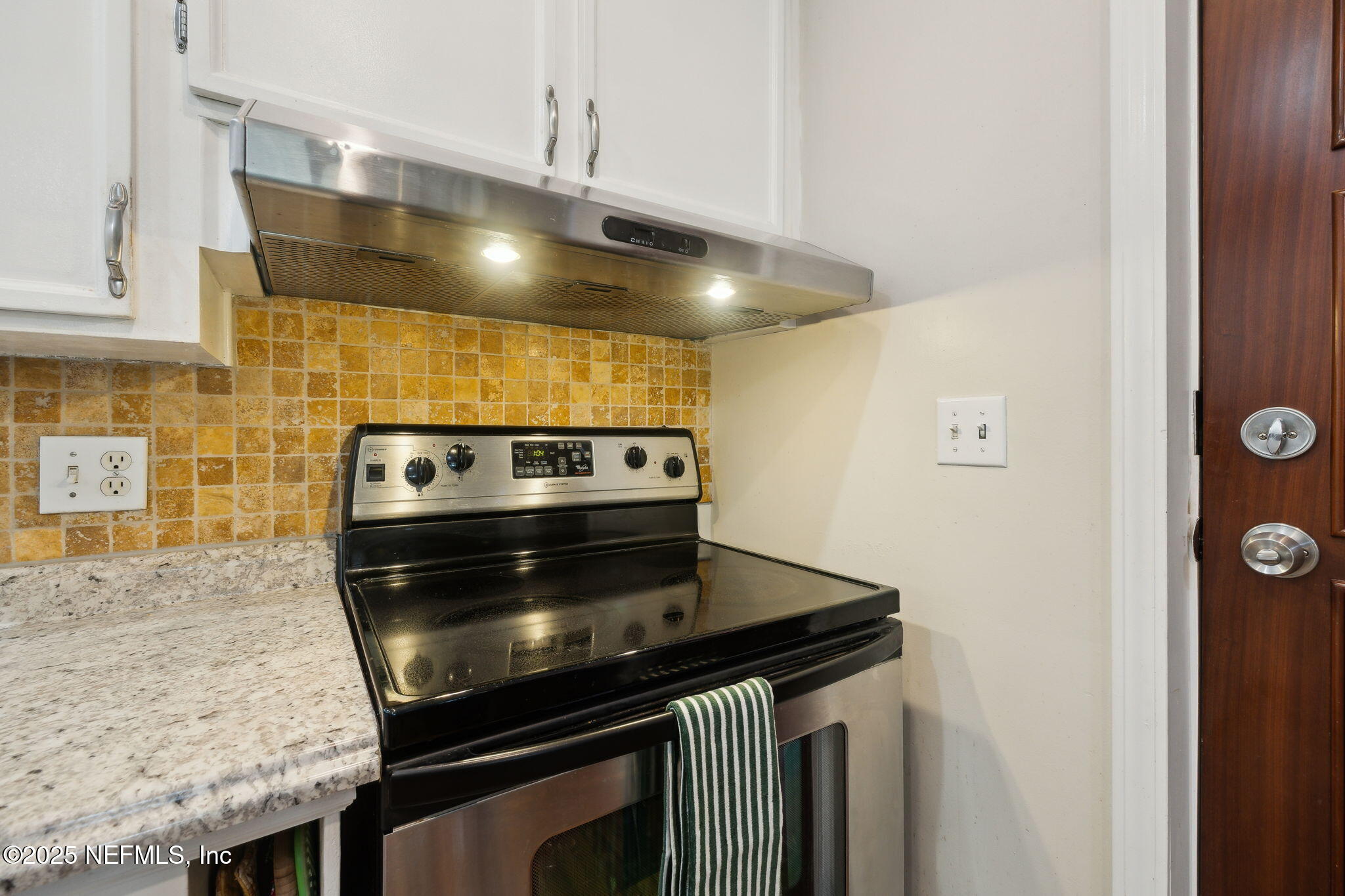 5114 Eulace Road Jacksonville, FL 32210 - Photo 17 of 48 Kitchen 2