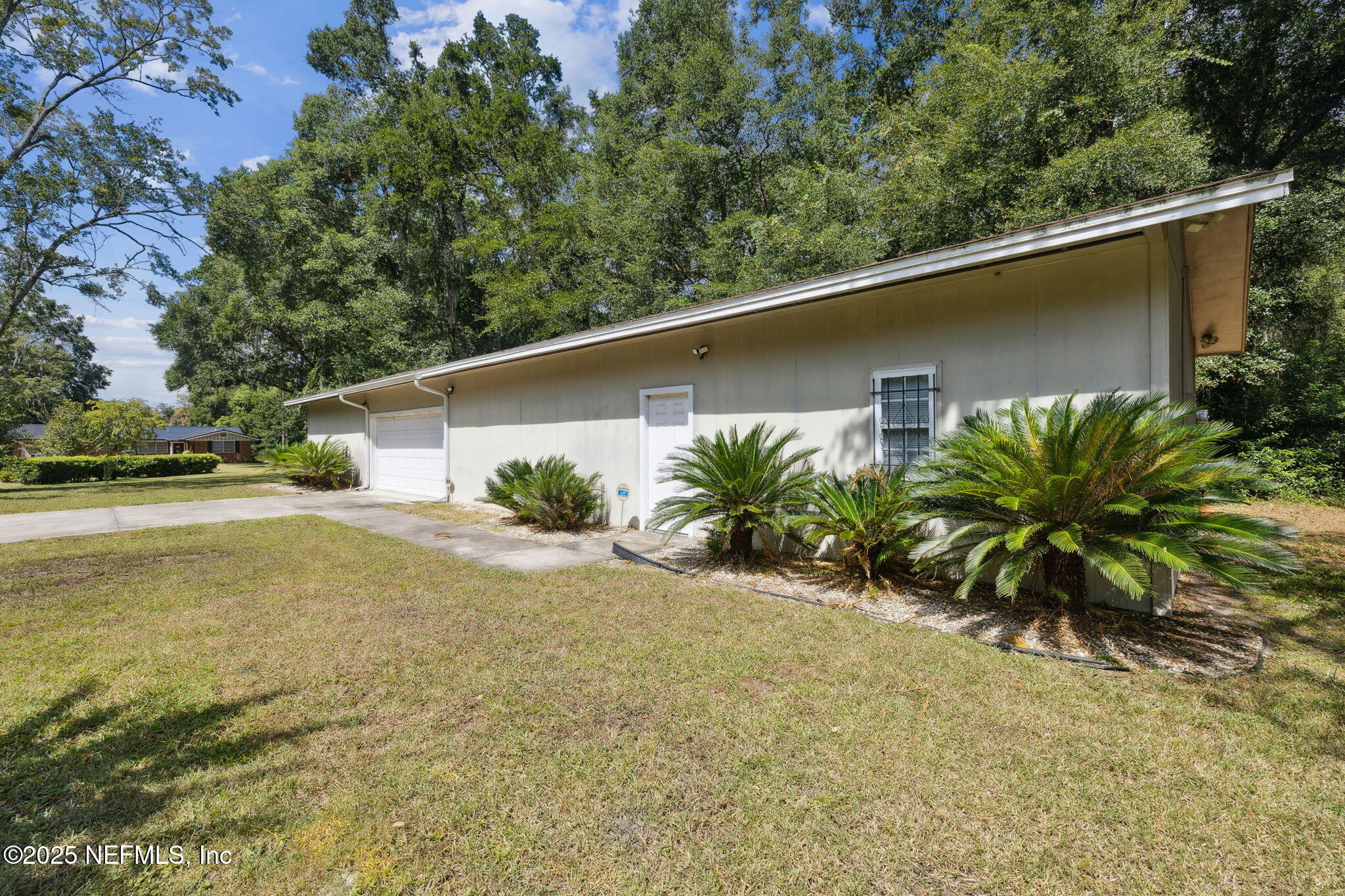 5114 Eulace Road Jacksonville, FL 32210 - Photo 37 of 48 Detached Garage