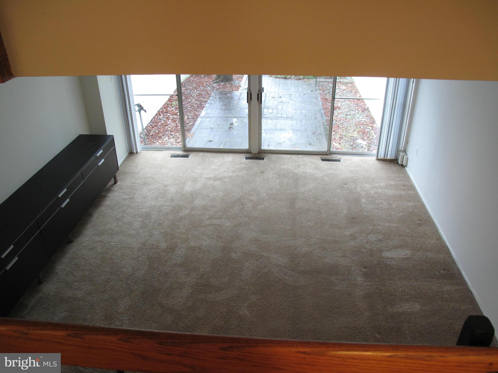11514 Hickory Cluster Reston, VA 20190 - Photo 4 of 18 Living Room
