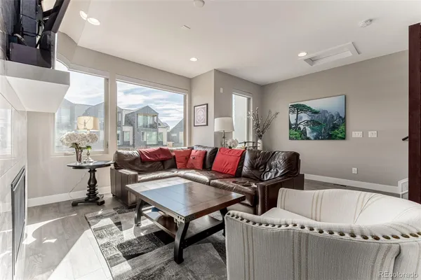 $889,000 | 6984 East 1st Avenue, Denver, CO 80230