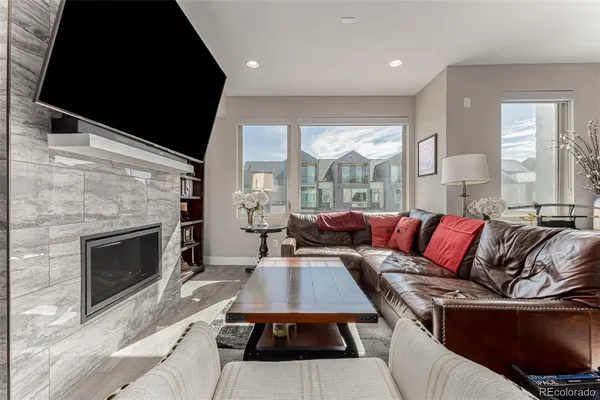 $889,000 | 6984 East 1st Avenue, Denver, CO 80230