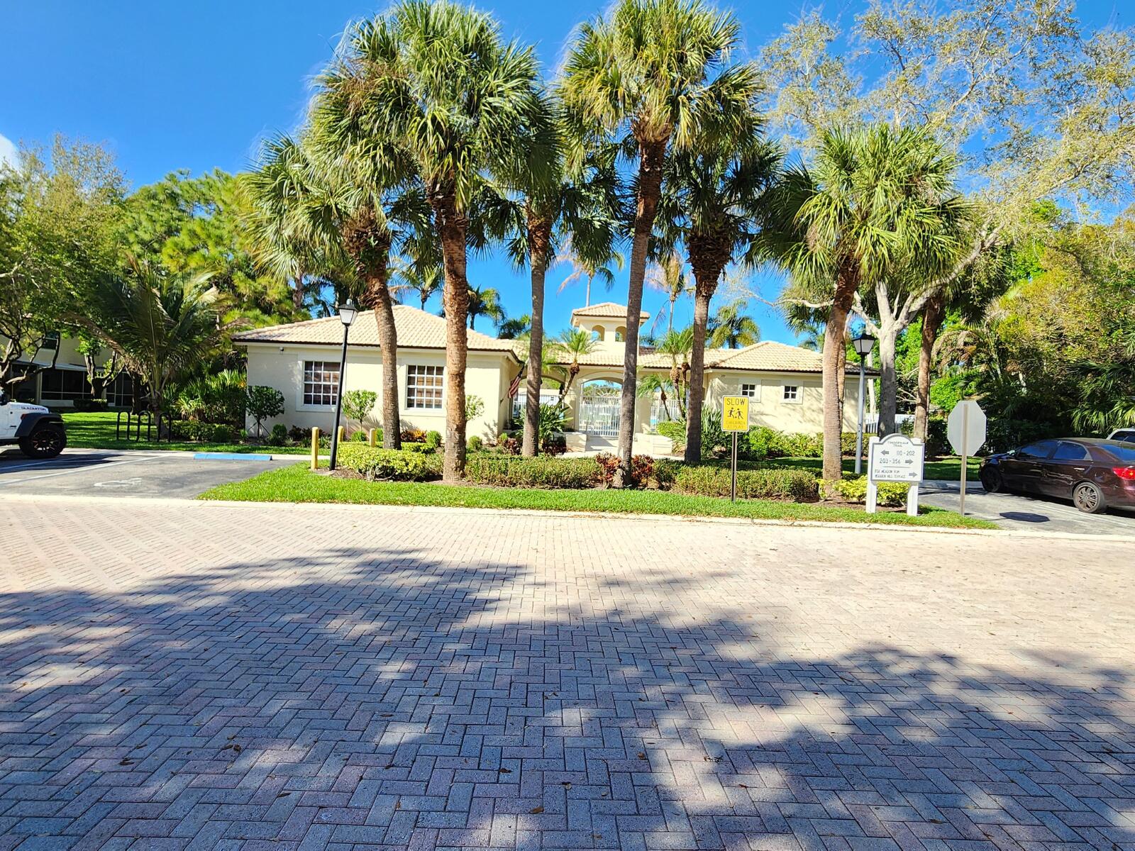 250 Timberwalk Trail Jupiter, FL 33458 - Photo 18 of 20 382