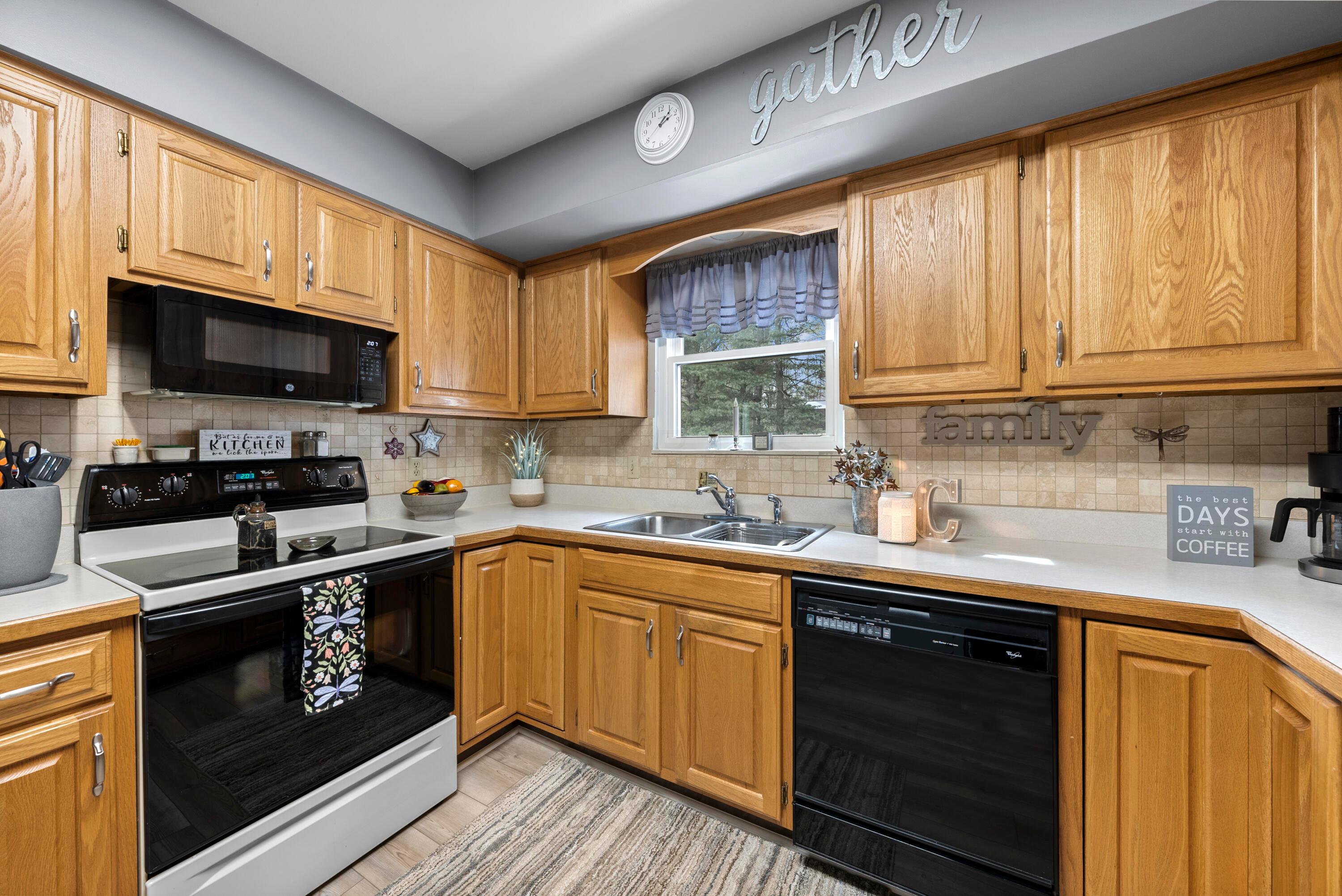 5216 Patrick Road Sunbury, OH 43074 - Photo 9 of 36 Kitchen