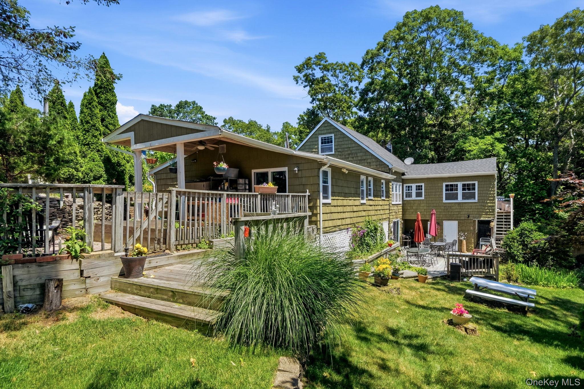 36 Sayville Road Sound Beach, NY 11789 - Photo 34 of 50