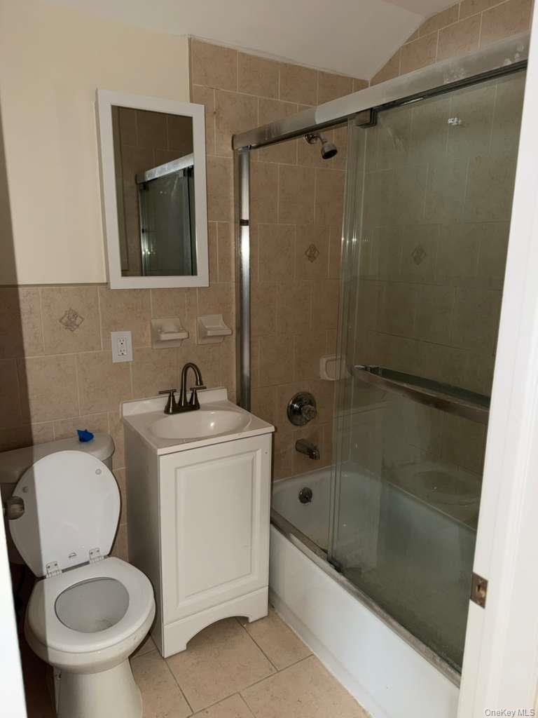 14547 224th Street Queens, NY 11413 - Photo 6 of 10