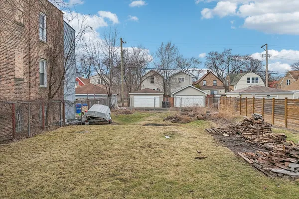 $135,000 | 1028 North Hamlin Avenue, Chicago, IL 60651