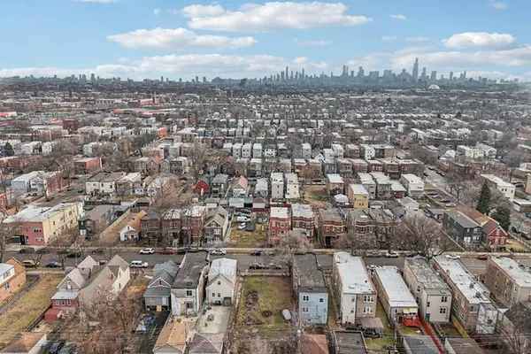 $135,000 | 1028 North Hamlin Avenue, Chicago, IL 60651
