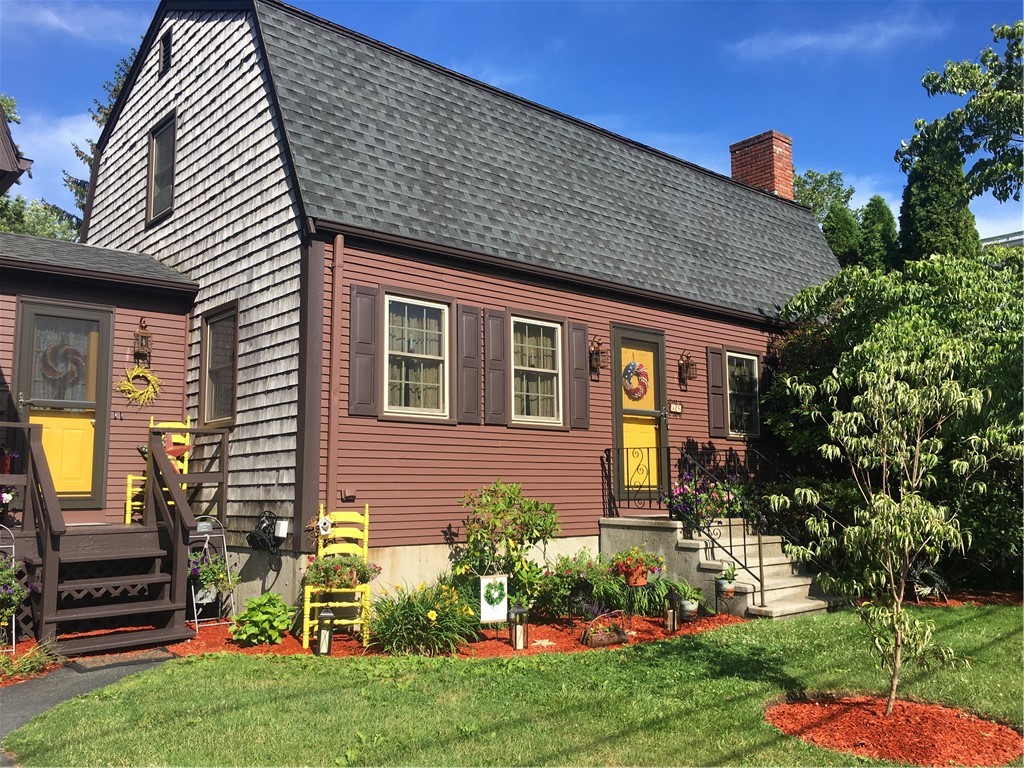 45 E Street Bristol, RI 02809 - Photo 2 of 39 Well maintained Gambrel home with attached rental unit.