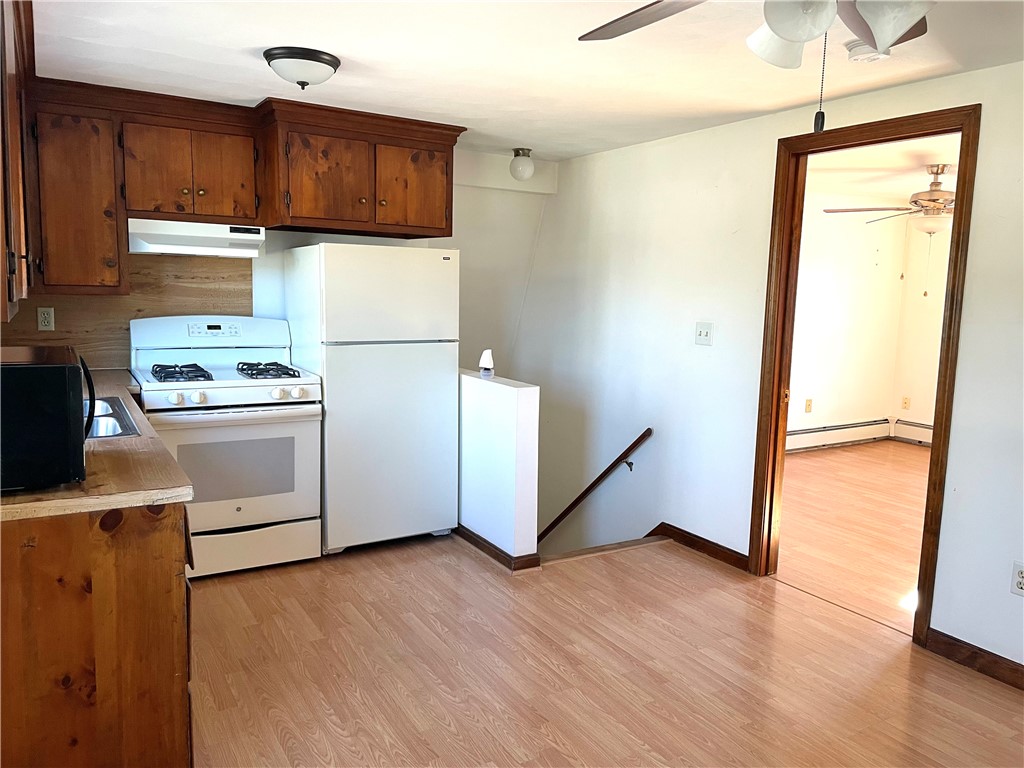 45 E Street Bristol, RI 02809 - Photo 29 of 39 Over garage Legal use 1 bedroom apartment