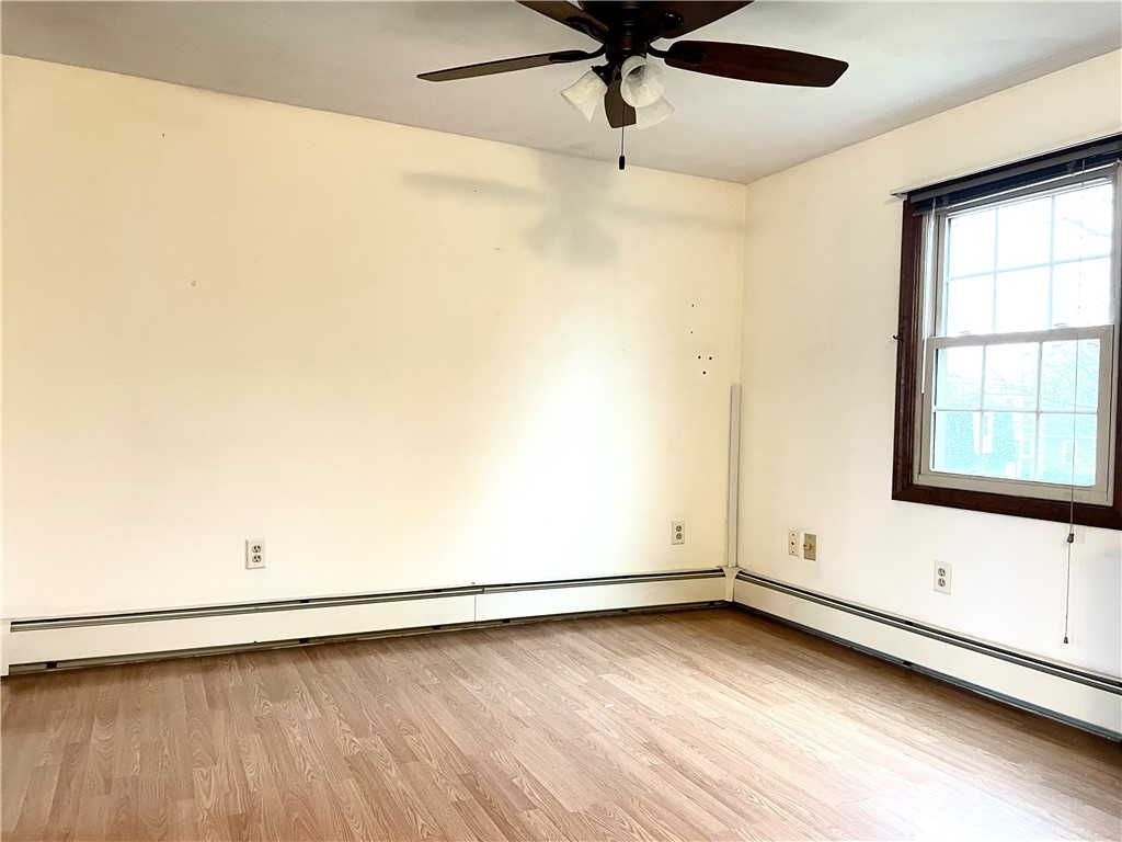 45 E Street Bristol, RI 02809 - Photo 31 of 39 combination living, eat in kitchen area