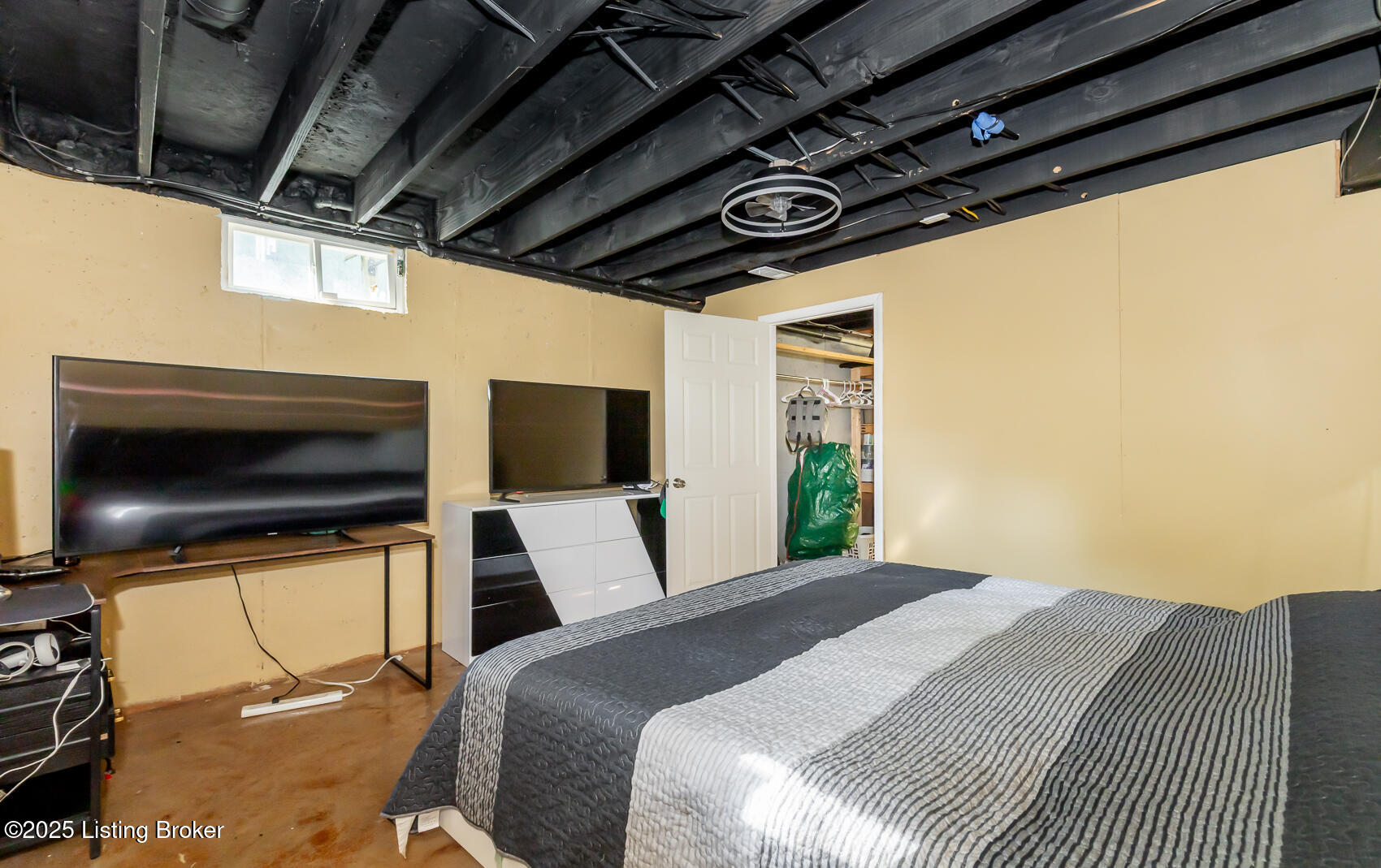 10302 Easum Road Louisville, KY 40299 - Photo 53 of 62 ESR-164