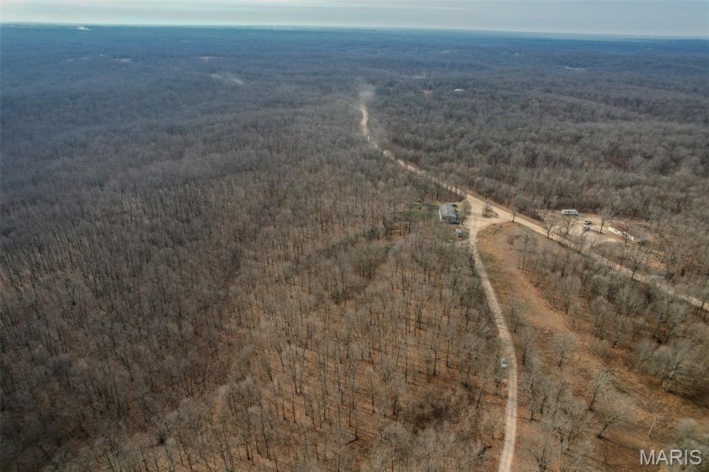 13071 Industry Road Lebanon, MO 65536 - Photo 5 of 12