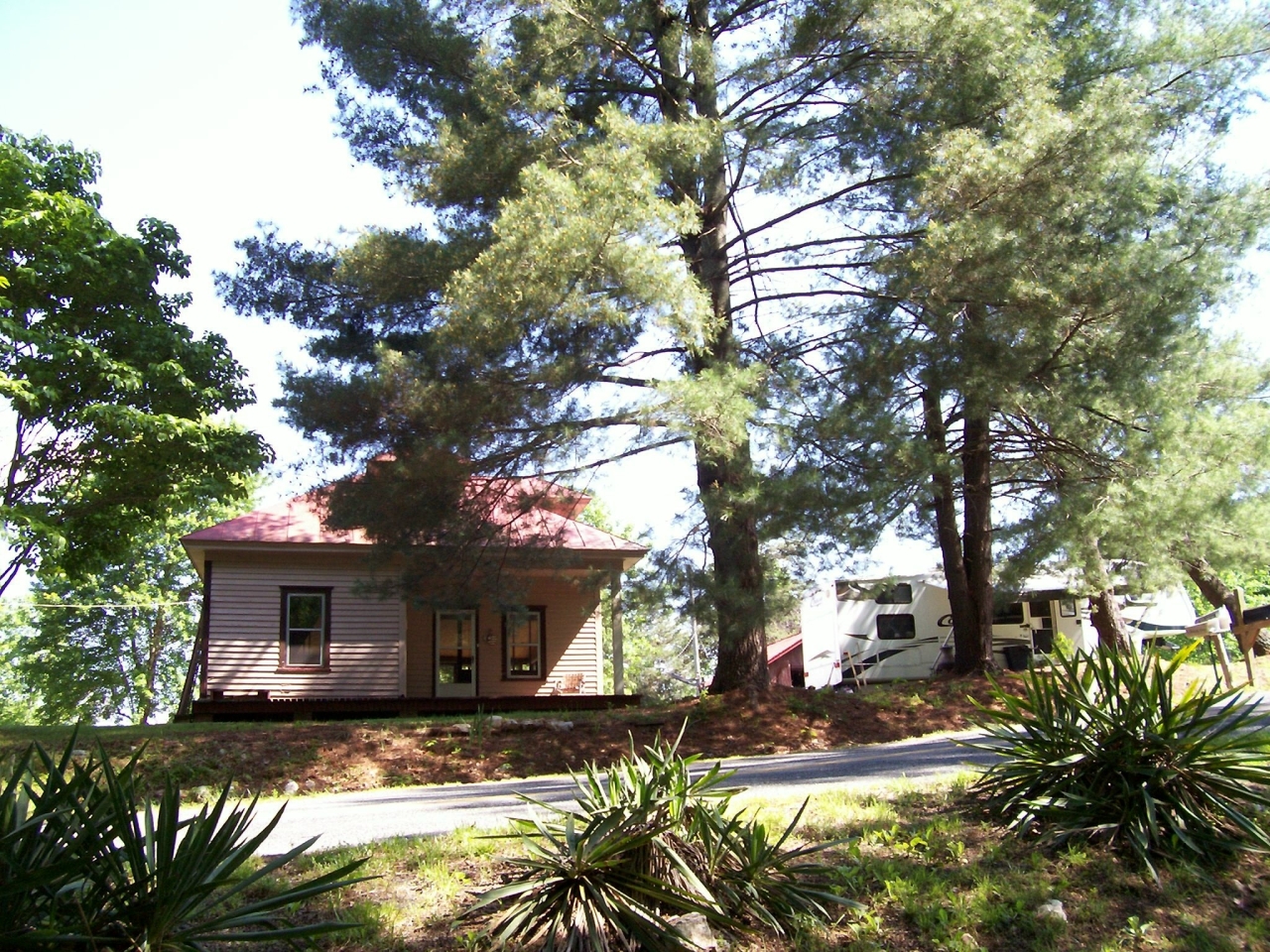 1216 Ellis Road Hardy, VA 24101 - Photo 12 of 19 Front