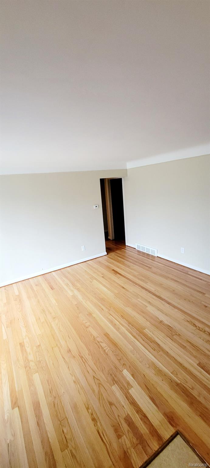 794 Patterson Court Inkster, MI 48141 - Photo 6 of 28 Living Room 1