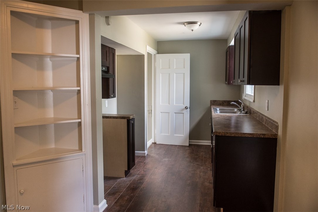 3721 Ludgate Road Cleveland, OH 44120 - Photo 7 of 25