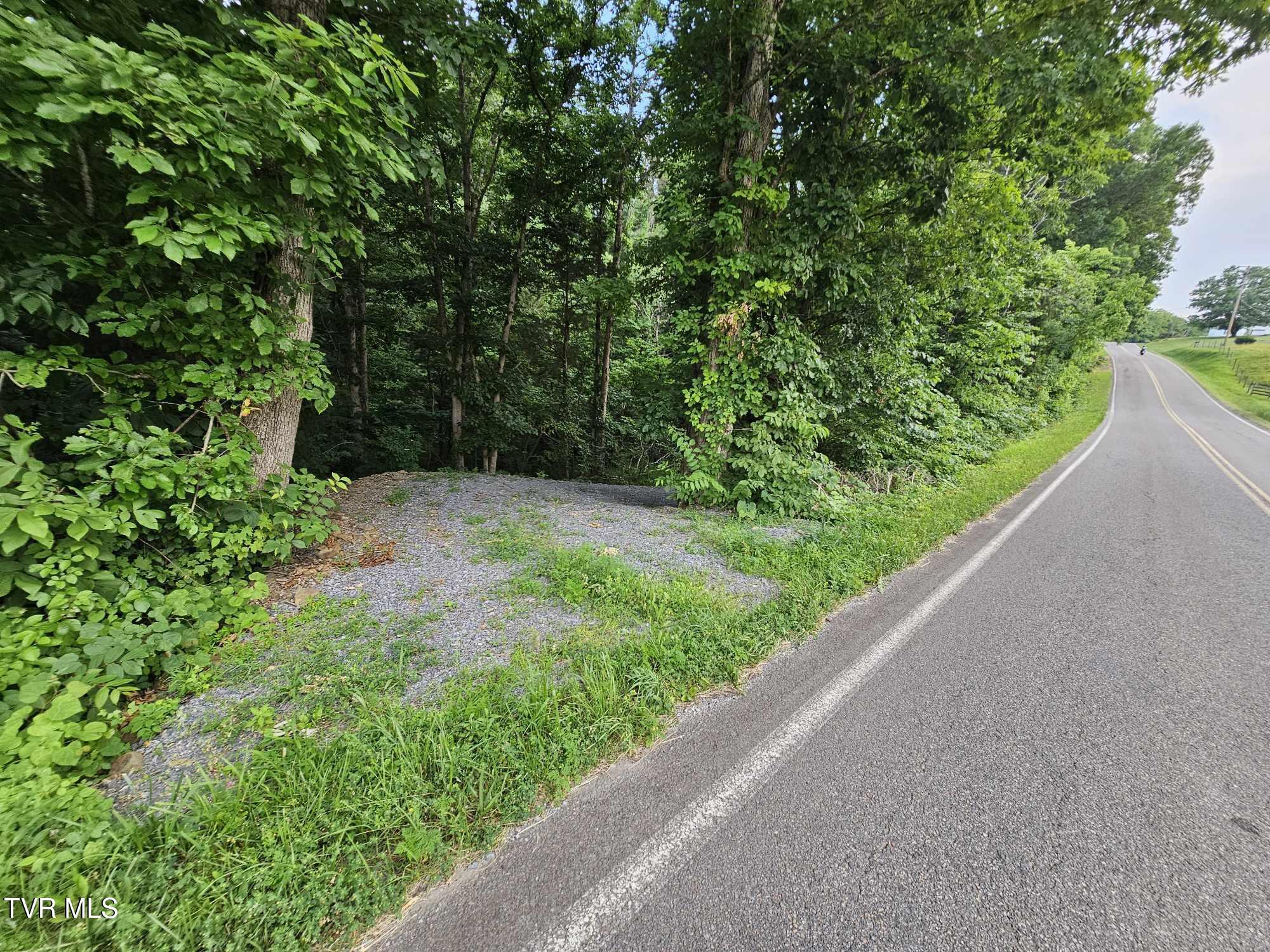 2264 Devault Bridge Road Piney Flats, TN 37686 - Photo 12 of 29 10d0b1d7-c919-438c-a462-07caa6dd2cfb