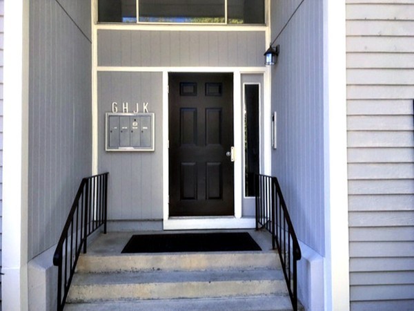 14 Beal's Cove Road, Unit G Hingham, MA 02043 - Photo 3 of 25 Gallery Image 3