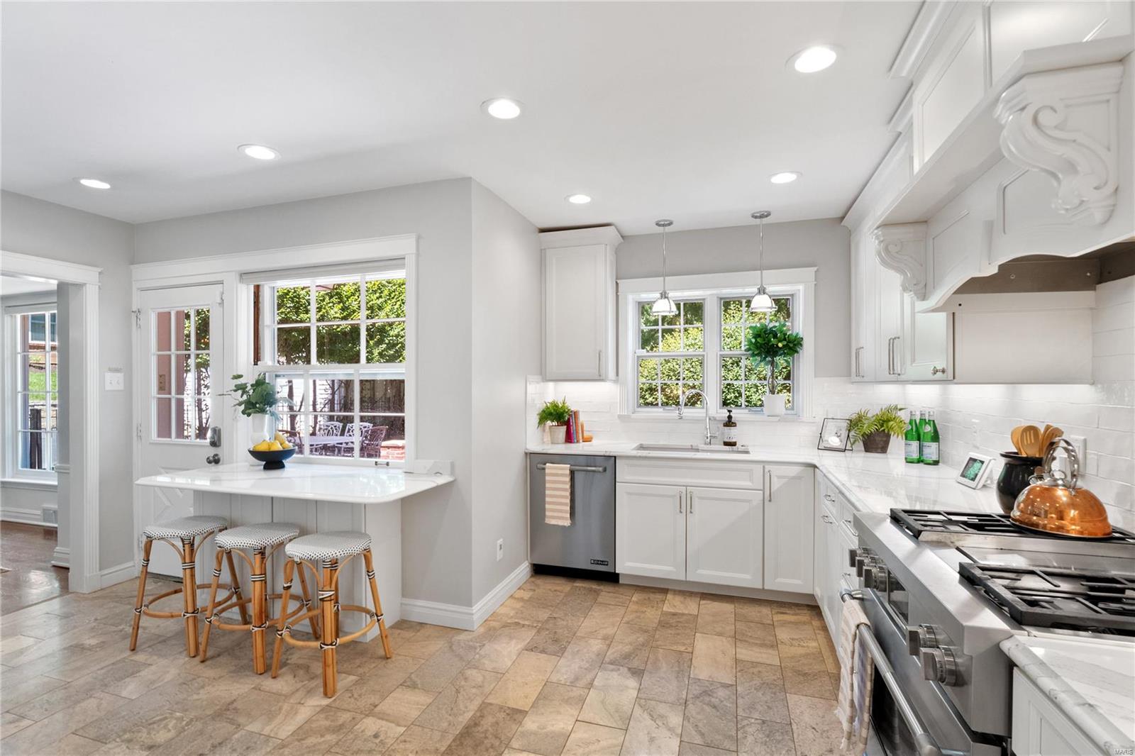 150 Dielman Road St. Louis, MO 63124 - Photo 11 of 46