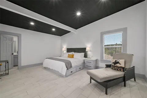 $1,325,000 | Undisclosed Address, Spicewood, TX 78669