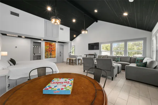 $1,325,000 | Undisclosed Address, Spicewood, TX 78669