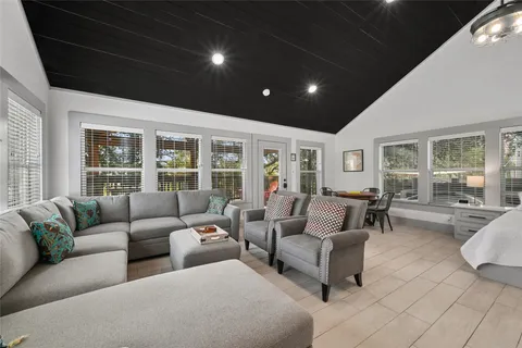 $1,325,000 | Undisclosed Address, Spicewood, TX 78669