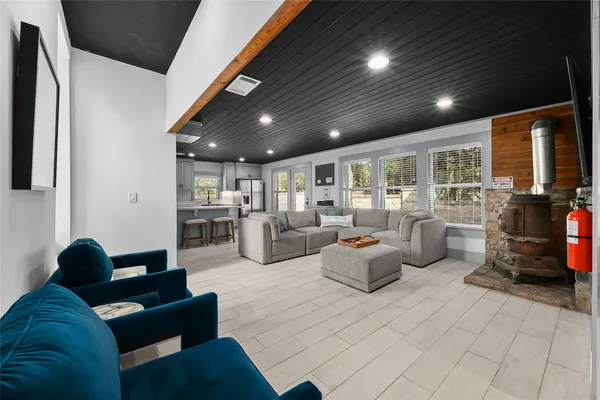 $1,325,000 | Undisclosed Address, Spicewood, TX 78669