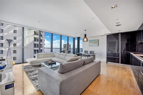 $7,950 | 1451 Brickell Avenue, Unit 1003, Miami, FL 33131