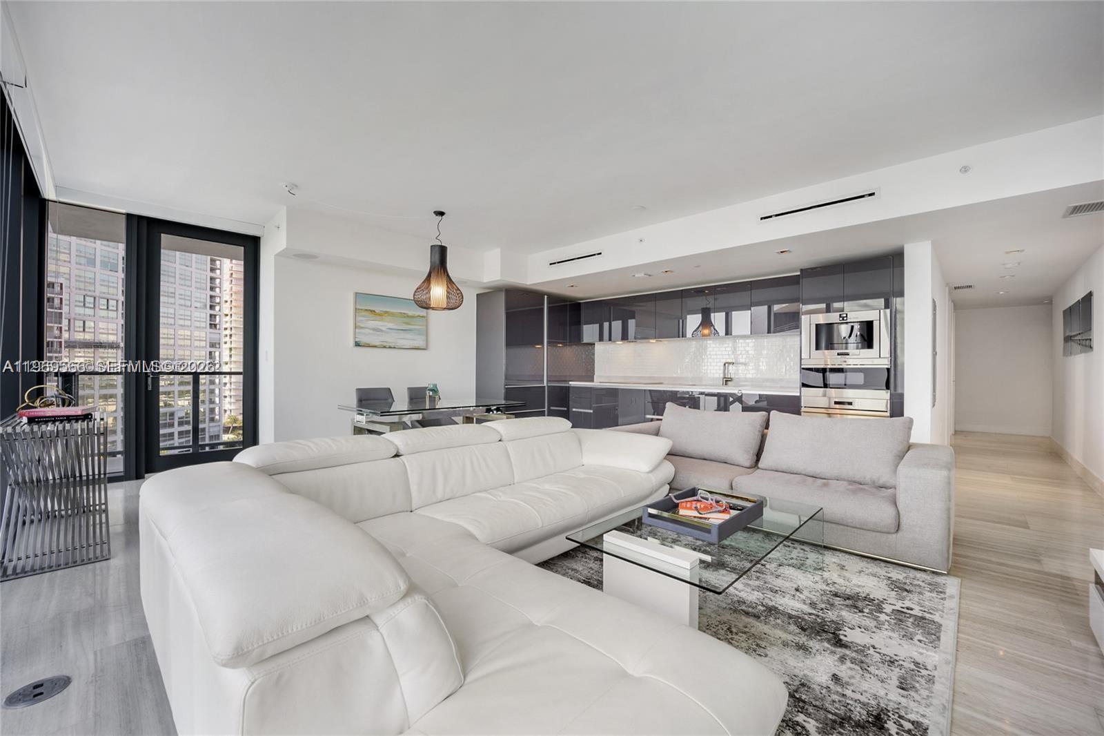 1451 Brickell Avenue, Unit 1003 Miami, FL 33131 - Photo 5 of 13